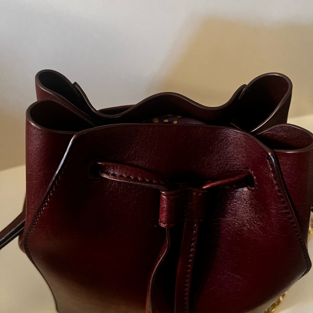 Matt & Nat Burgundy Bucket Bag - Picture 8 of 9